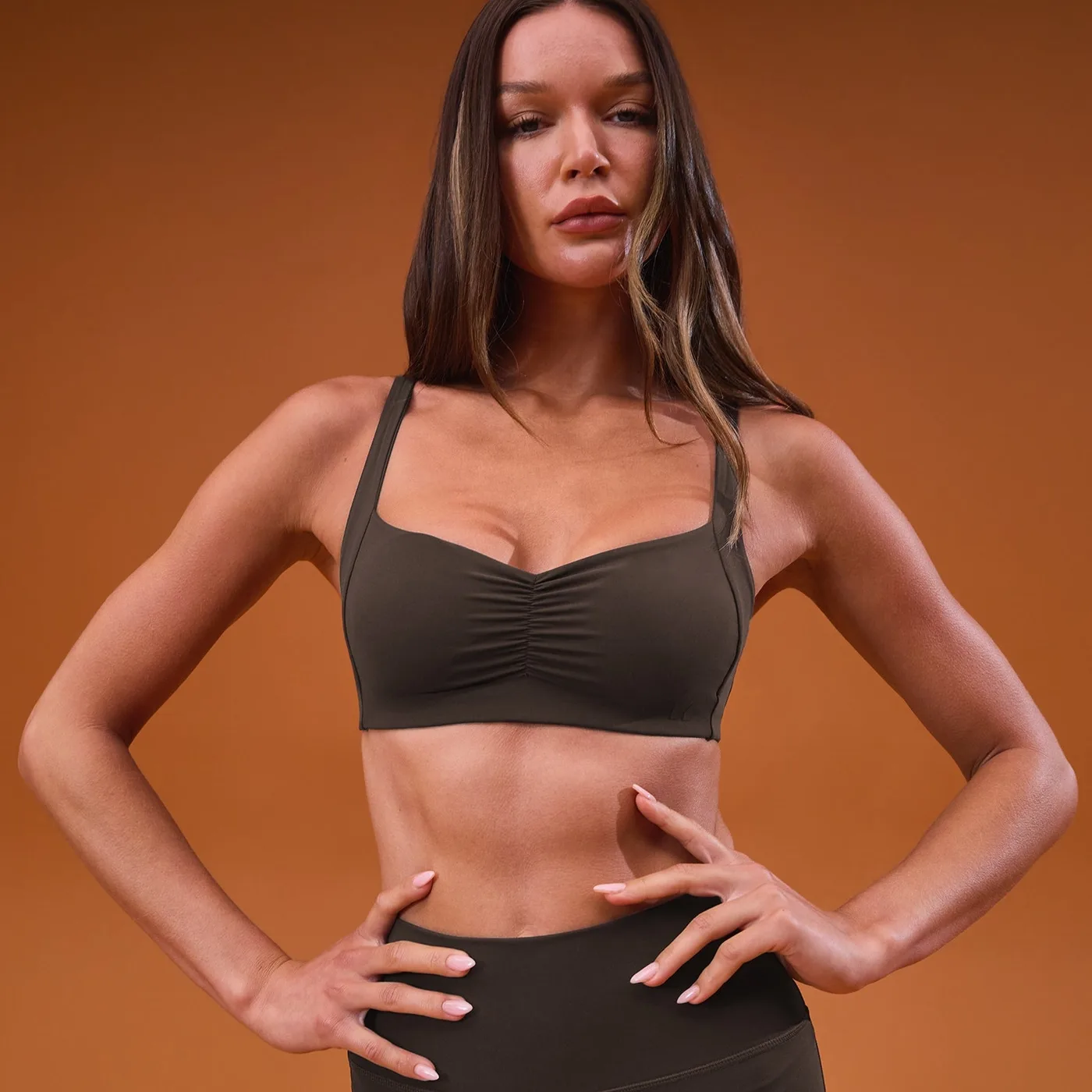 Damen Tempo Scrunch Minimal Sport-BH Kakao S
