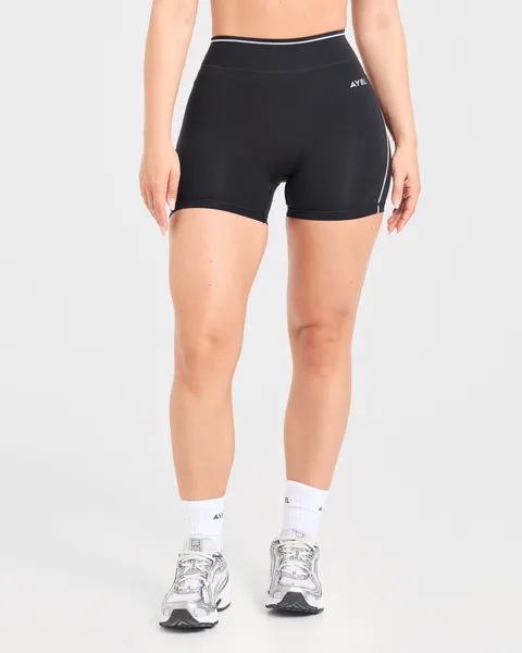 Form Shorts –