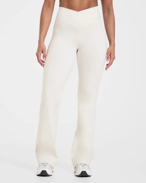 Sculpt Wrap Flared Leggings Tofu
