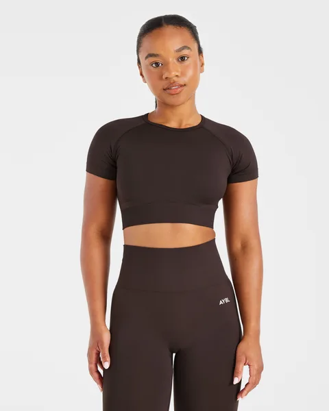 Empower Seamless Crop Top – Cocoa