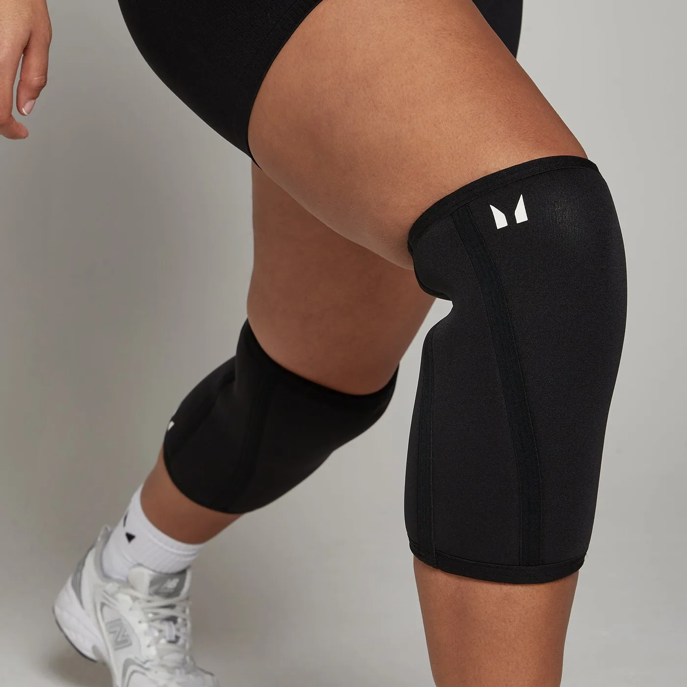 MP Training Knee Bandage Pair