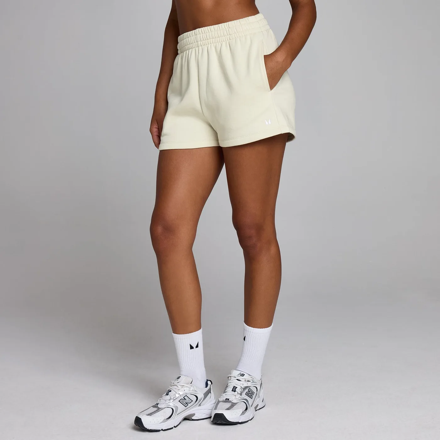 MP Damen Basics Sweatshorts – Wüstensand – XXL