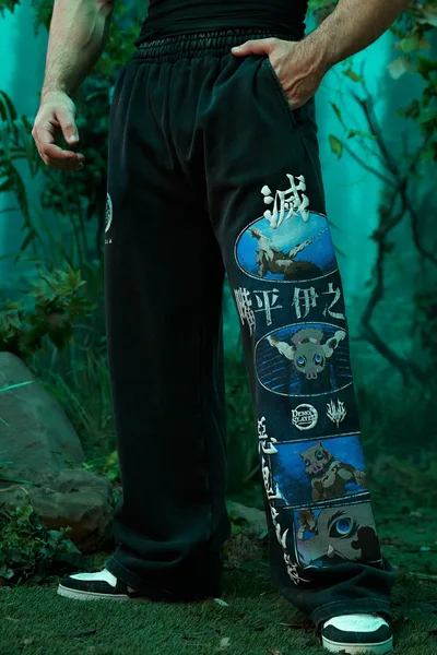 2153 – Demon Slayer: Kimetsu no Yaiba – Sweats