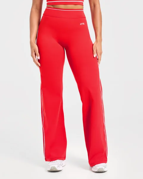Form Flared Leggings –