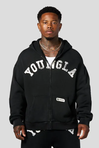Hoodies & sweaters