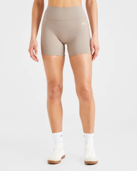 Courtside 5" Shorts Mocha
