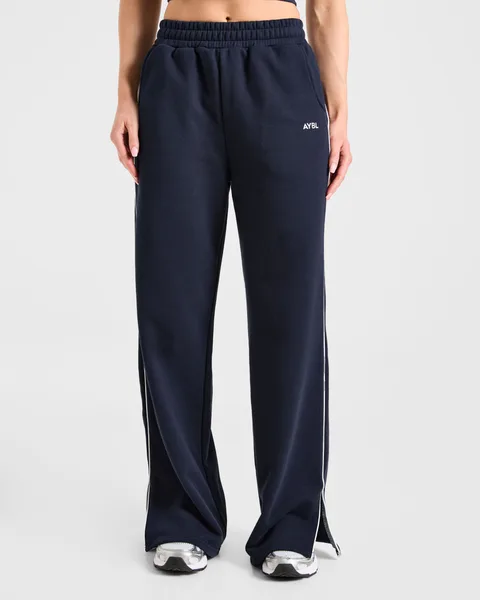 Form Straight Leg Joggers – Muted