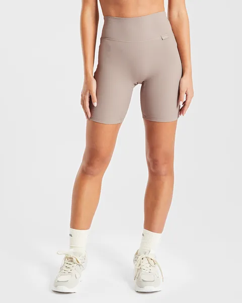 Sculpt Ribbed Cycling Shorts –